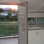 Daizy Boutique Apartment Laganas