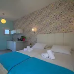 Daizy Boutique Apartment Laganas