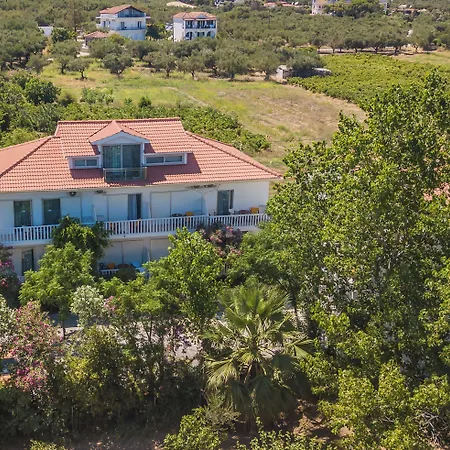 Daizy Boutique Apartman Laganász