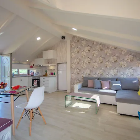 Daizy Boutique Apartman *